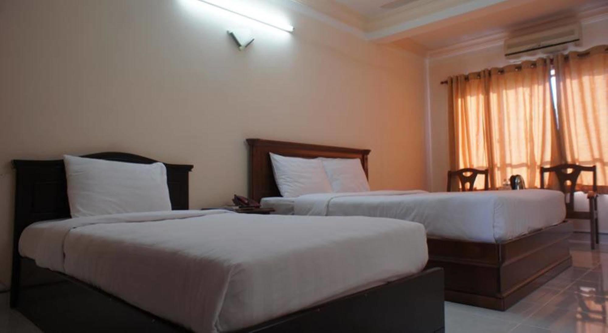 Elegant Inn Хошимин Экстерьер фото